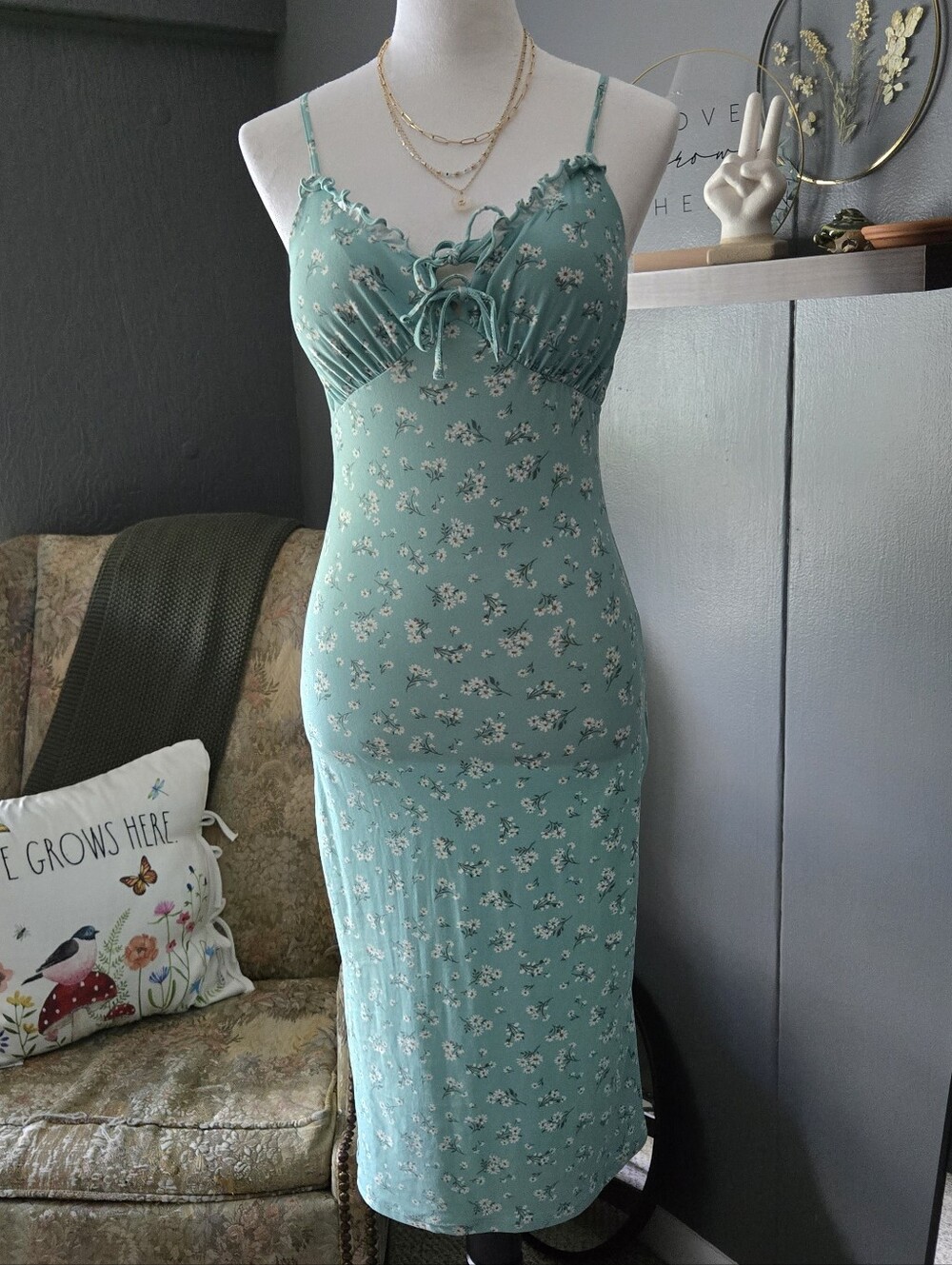 No Boundries Floral Midi Dress